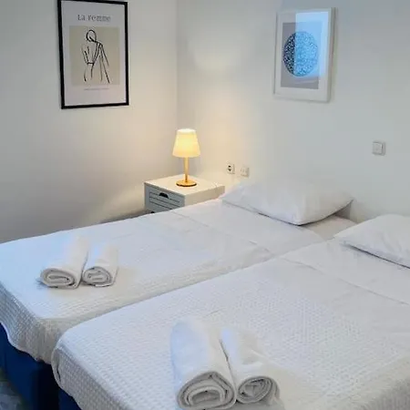 Akrata Apartment דירה