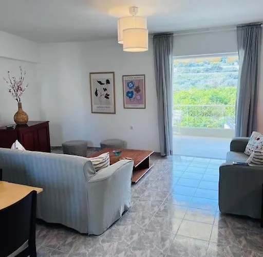 Akrata Apartment Apartamento